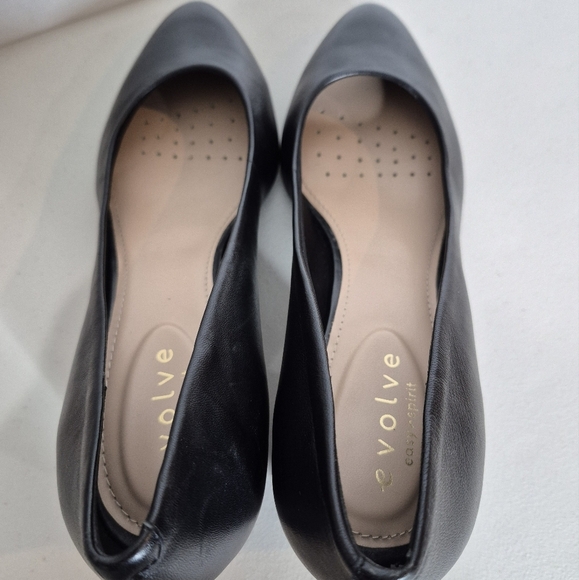 Easy-Spirit Evolve Black Leather Almond Toe Block Heel Pumps - NWOB - Size - 10 - Picture 10 of 13